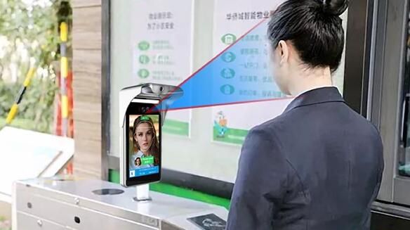 兒童樂(lè)園、游樂(lè)場(chǎng)人臉識(shí)別一體機(jī)能夠給孩子的安全帶來(lái)保障嗎？