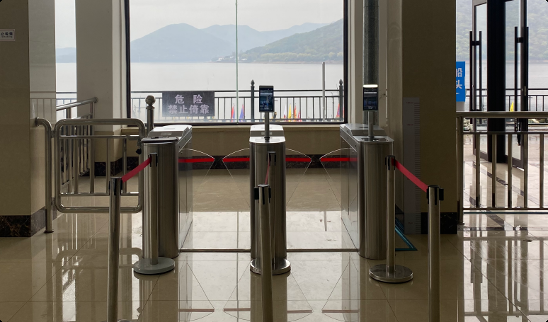 景區(qū)如何用‘無(wú)感通行’重塑游客體驗(yàn)----人臉識(shí)別入園系統(tǒng)